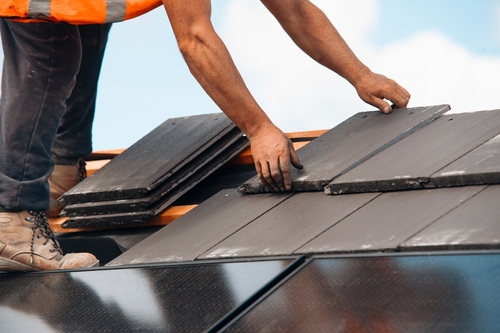 A replacement roof in Naperville, IL